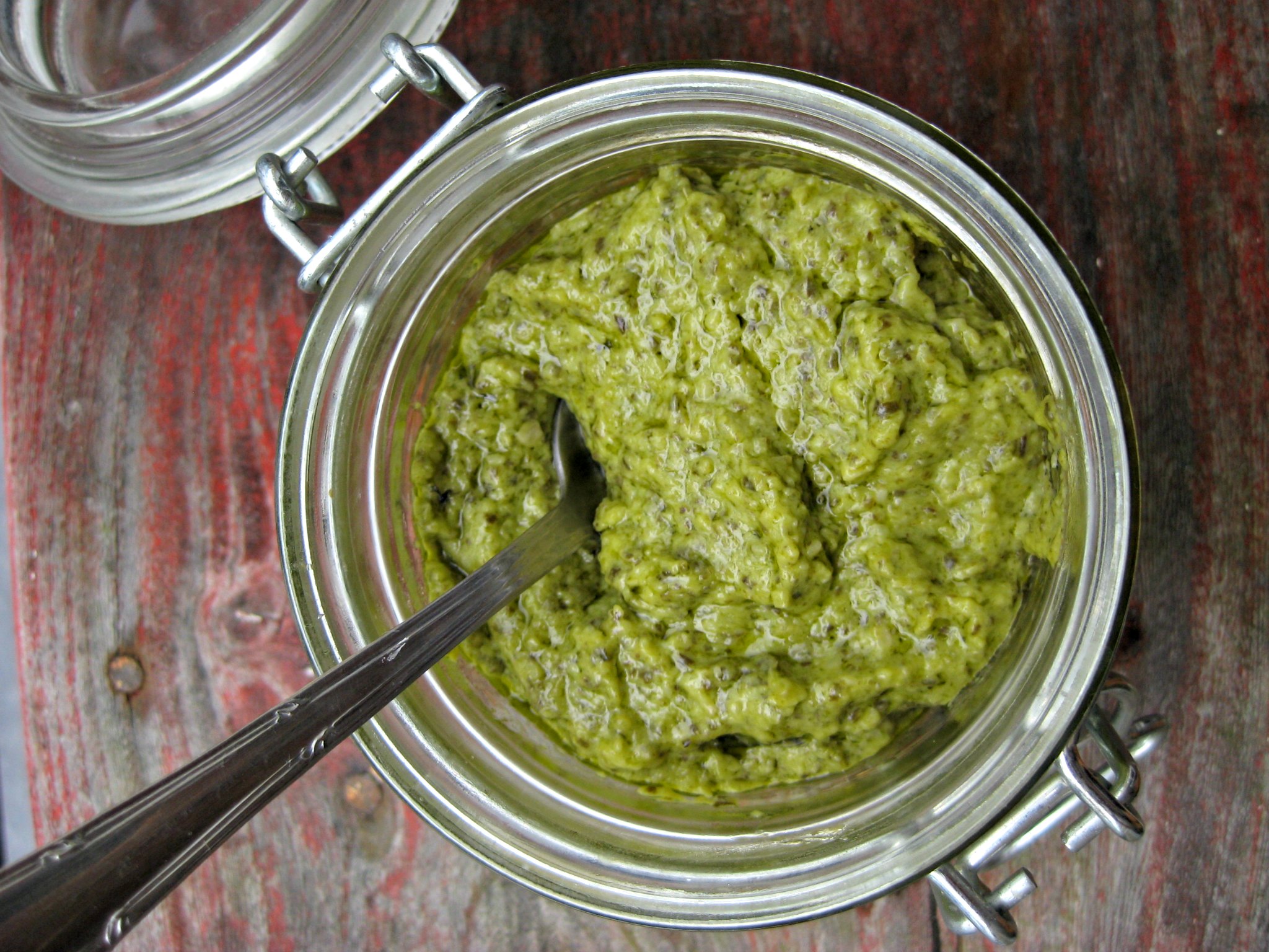 Pesto vert maison - pesto alla genovese - Recette Ptitchef
