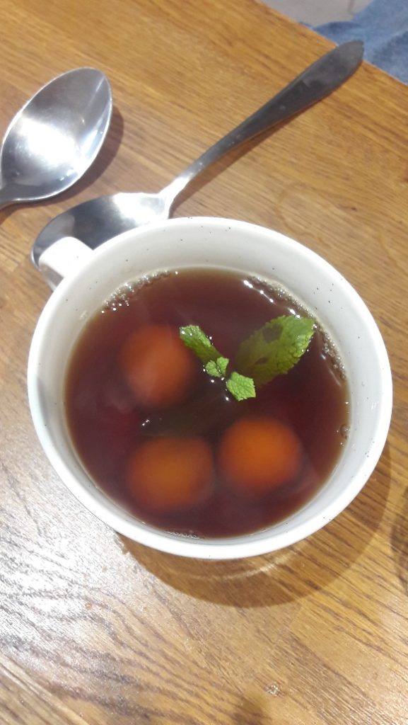 tangyuan boules sesame thé noir